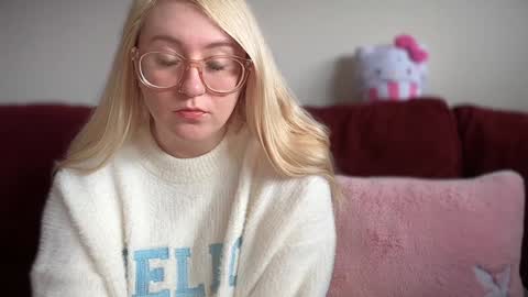 vanillapuddingpie online show from January 23, 2025, 5:10 pm