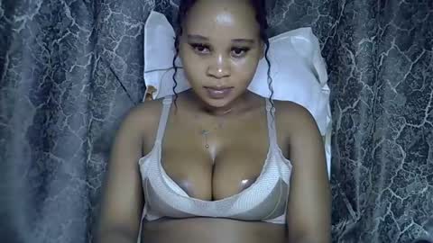 vanillavenus online show from January 12, 2026, 7:08 pm