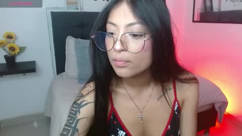 vane online show from October 4, 2025, 9:02 pm