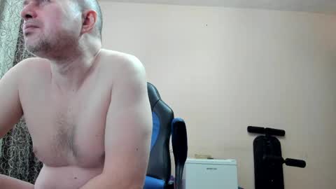 vano_822 online show from April 4, 2026, 5:27 am