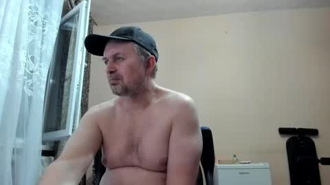 vano_822 online show from May 19, 2026, 6:14 pm