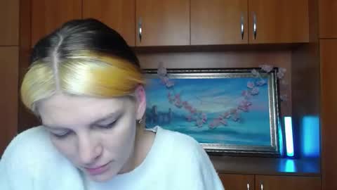 Vanessa online show from March 22, 2026, 6:06 am