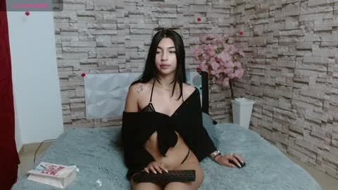 Snapshot of vanse_lust chatting on February 9, 2025, 1:00 am Karuna online show from February 9, 2025, 1:00 am