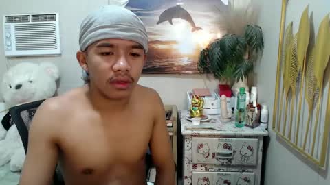 vanxxx2005 online show from March 11, 2025, 11:15 pm