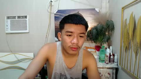 vanxxx2005 online show from March 12, 2025, 6:22 pm