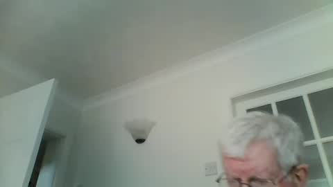 vassus online show from October 4, 2025, 1:31 pm