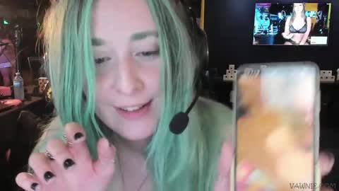 Vawnie Voulphie online show from October 19, 2025, 5:24 pm