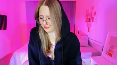 Emma online show from March 3, 2026, 3:45 am