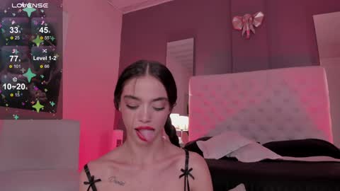 Snapshot of vega_roux chatting on December 4, 2024, 7:17 am VEGA online show from December 4, 2024, 7:17 am