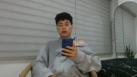 Snapshot of velascosexyboy chatting on January 24, 2025, 3:54 am velascosexyboy online show from January 24, 2025, 3:54 am