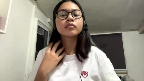 Sophie online show from June 4, 2026, 2:56 pm