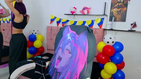 velinahoneyy online show from June 18, 2026, 12:42 pm
