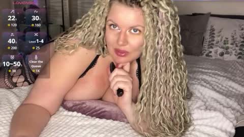 Snapshot of vellinka chatting on September 21, 2025, 11:17 pm vellinka online show from September 21, 2025, 11:17 pm