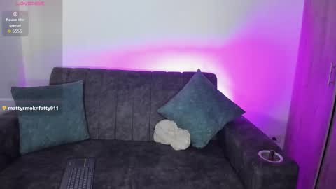 velmoon online show from February 16, 2026, 7:21 pm