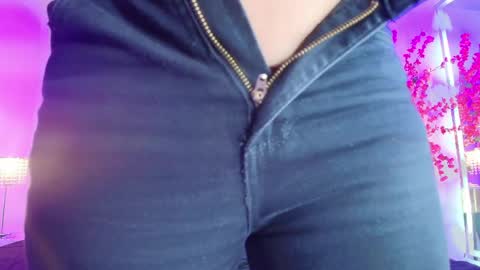 velora_nigth online show from April 20, 2026, 11:24 am