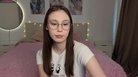 velveetaa online show from March 31, 2026, 9:10 am