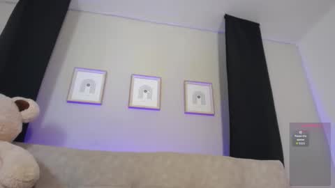 Lia online show from March 10, 2026, 1:16 pm