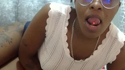 Snapshot of velvet_temptress chatting on December 10, 2024, 7:05 am velvet online show from December 10, 2024, 7:05 am