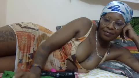 Snapshot of velvet_temptress chatting on February 2, 2025, 4:22 pm velvet online show from February 2, 2025, 4:22 pm