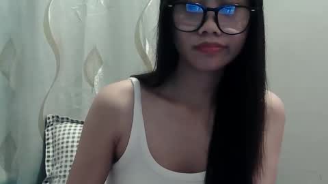 Snapshot of velvetcharm_19 chatting on November 14, 2025, 7:40 am Cassy Pinay online show from November 14, 2025, 7:40 am