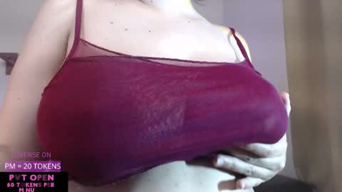 Snapshot of velvetcrystal chatting on March 22, 2026, 12:03 am Crystal PVT OPEN online show from March 22, 2026, 12:03 am