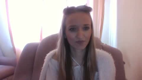 velvetintuition online show from May 2, 2026, 7:35 am