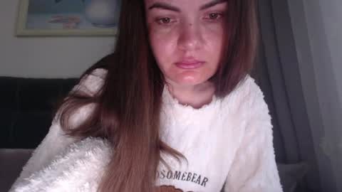 velvetmoon123 online show from May 13, 2026, 6:44 am