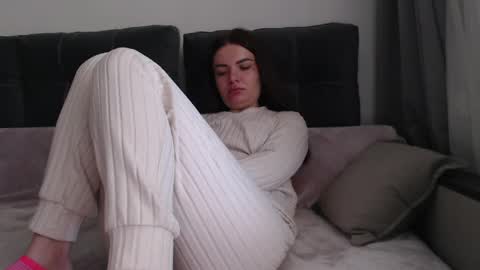 velvetmoon123 online show from May 15, 2026, 7:48 am