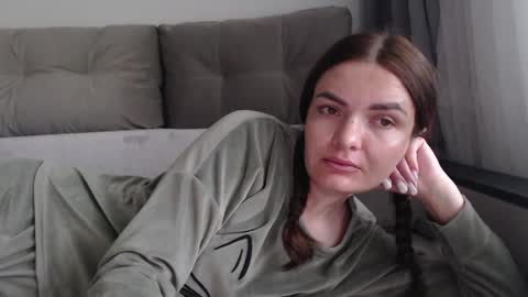 velvetmoon123 online show from May 21, 2026, 8:10 am