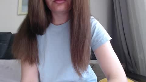 velvetmoon123 online show from May 24, 2026, 7:35 am
