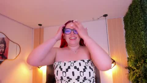 velvetscarlett online show from April 4, 2026, 1:41 pm