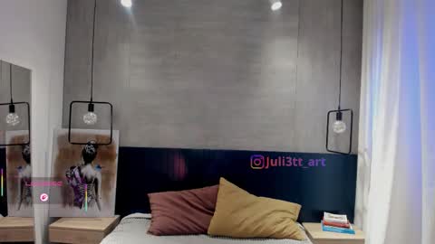 velvettease_ online show from March 11, 2026, 12:55 pm