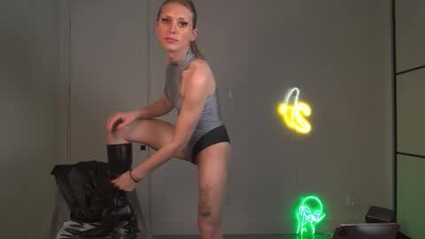 VelvetTGirl online show from March 26, 2026, 7:03 am