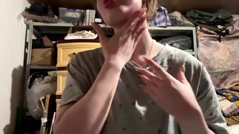 Mia online show from April 11, 2026, 1:48 pm