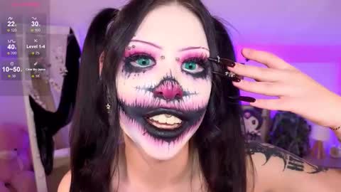 Vivian online show from October 17, 2025, 3:20 am