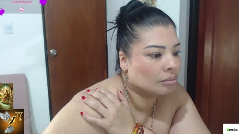 HI IM VENUS SMALL BOOBS  BIG HEART WARM PUSSY online show from May 15, 2026, 11:56 pm