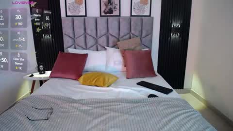venus_999_ online show from June 29, 2026, 9:48 pm