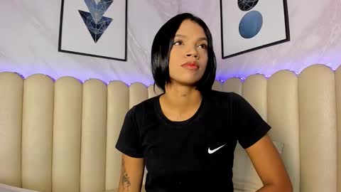 Snapshot of venus__miller chatting on October 5, 2025, 12:47 pm venus__miller online show from October 5, 2025, 12:47 pm