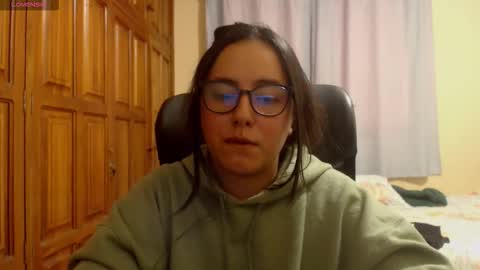 Venus online show from December 14, 2025, 8:52 am