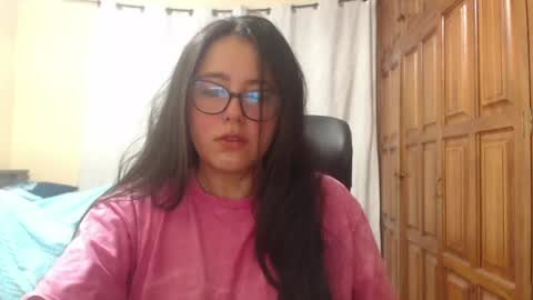 Snapshot of venus_cat_ chatting on June 6, 2026, 4:39 am Venus online show from June 6, 2026, 4:39 am