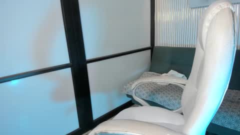 Venus online show from February 5, 2026, 9:30 pm