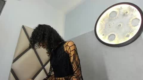 venuss_03 online show from June 10, 2026, 3:39 am