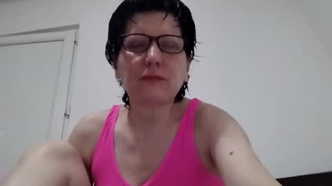 Snapshot of vera_elle chatting on May 22, 2026, 1:46 am Vera online show from May 22, 2026, 1:46 am