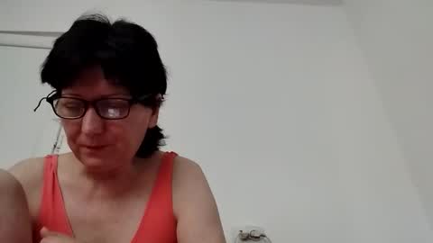 Snapshot of vera_elle chatting on May 26, 2026, 2:02 pm Vera online show from May 26, 2026, 2:02 pm