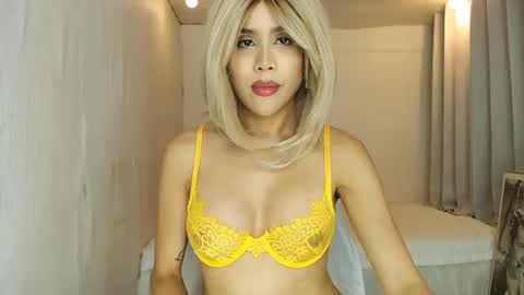 CHLOE the C  L are silent online show from February 13, 2025, 12:57 am