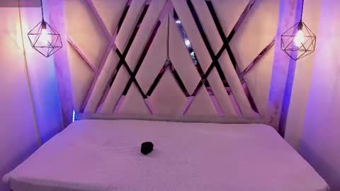 Domelipa  online show from February 21, 2025, 12:06 pm