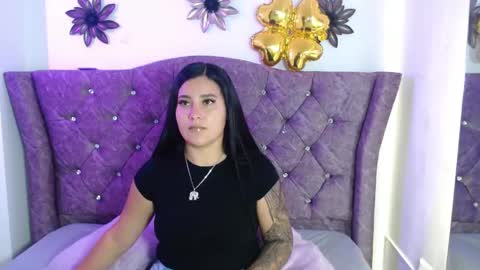 verafox69 online show from March 23, 2026, 1:04 pm