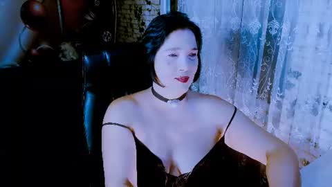 Snapshot of veraluss chatting on August 2, 2026, 7:23 pm Vera Luss online show from August 2, 2026, 7:23 pm