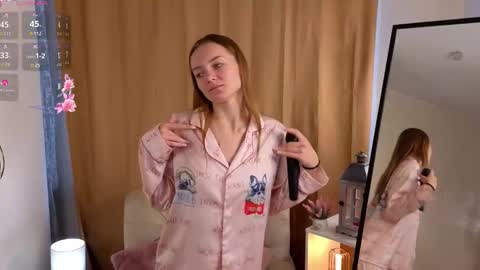 Snapshot of vernitashinsky chatting on September 20, 2025, 1:17 am Olivia online show from September 20, 2025, 1:17 am