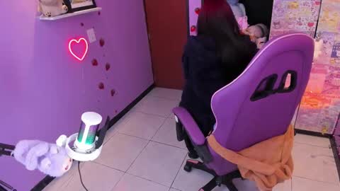     online show from October 13, 2025, 11:38 pm